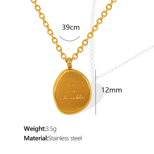 Unisex náhrdelník s príveskom s nepravidelným oválnym vzorom