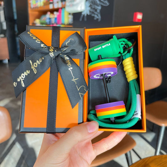 Kreatívna kľúčenka v tvare mini činky – farebný silikónový a kovový dizajn | Perfektný darček pre milovníkov fitness!