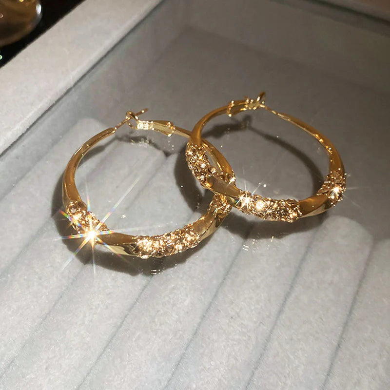 Kruhové prívesky so zirkónmi