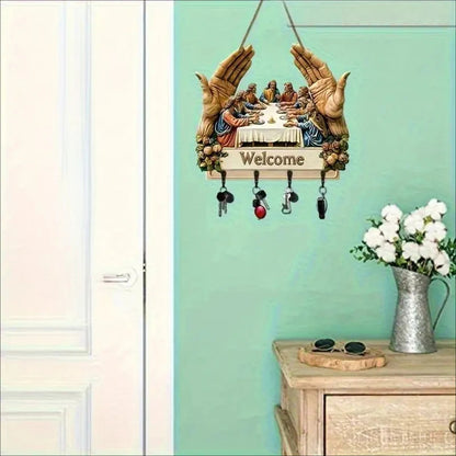 Nástenný dekoratívny drevený držiak na kľúče