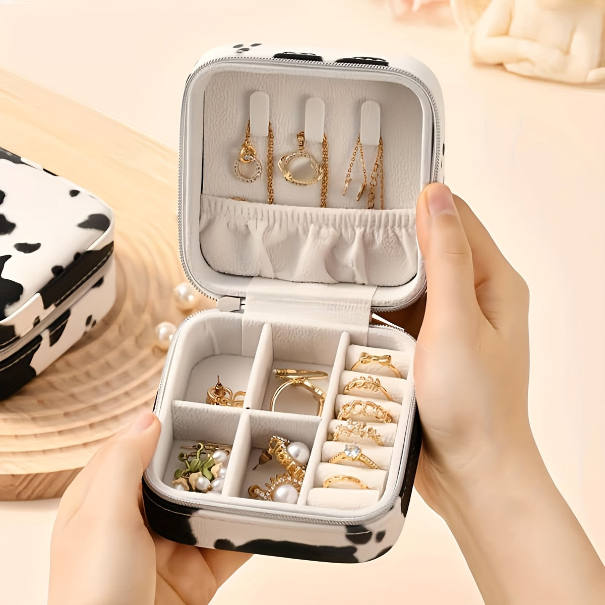 Kožená šperkovnica