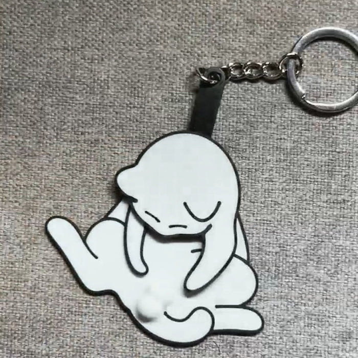 Hranie sa s vajíčkami a kľúčenkou pre mačiatka