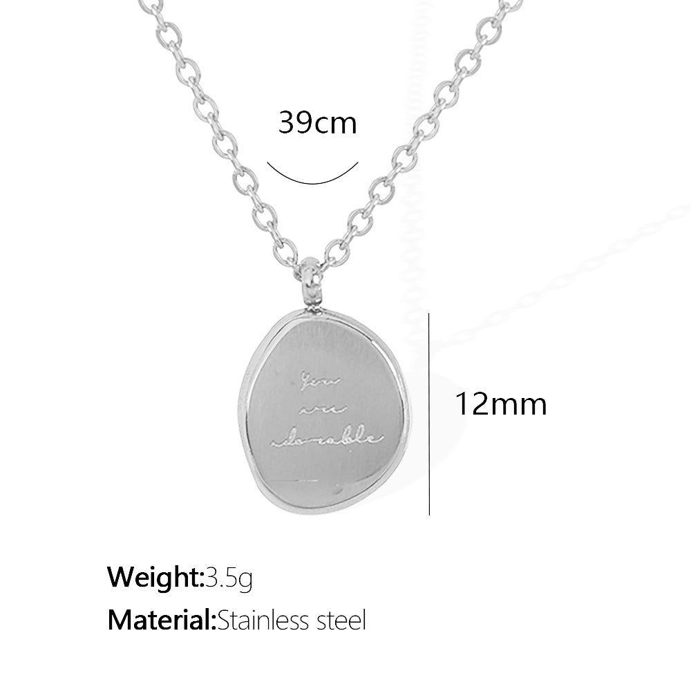 Unisex náhrdelník s príveskom s nepravidelným oválnym vzorom