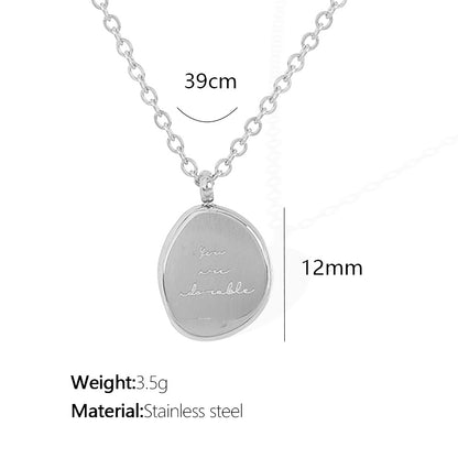 Unisex náhrdelník s príveskom s nepravidelným oválnym vzorom