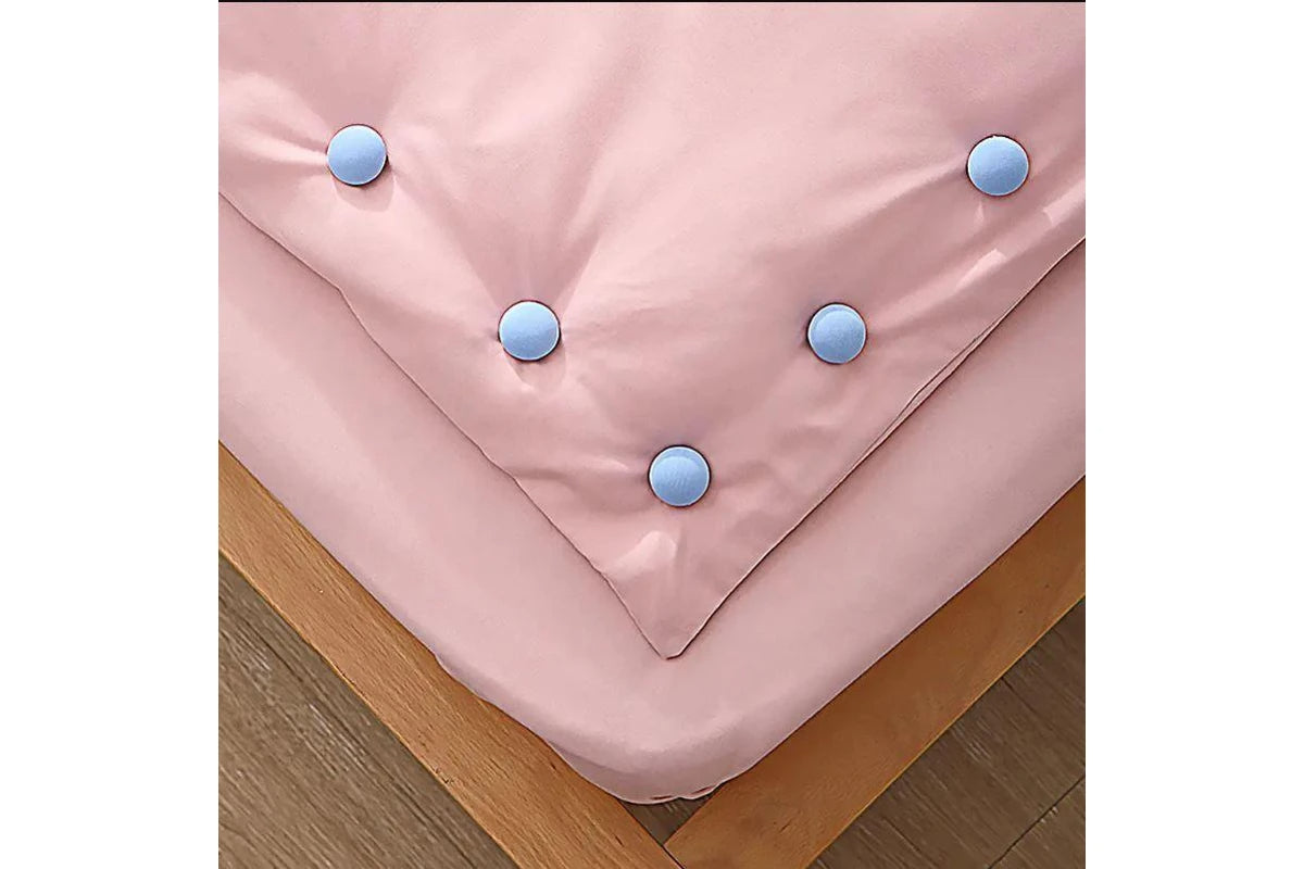 Držiak na paplón Cozy – bezpečný a protišmykový, odolný dizajn pre všetky typy posteľnej bielizne