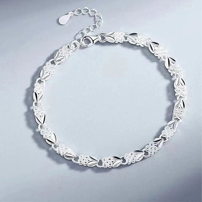 【🔥Kúp 1 a získaj 1 zadarmo🔥】Elegancka bransoletka z błyszczącą koniczyną