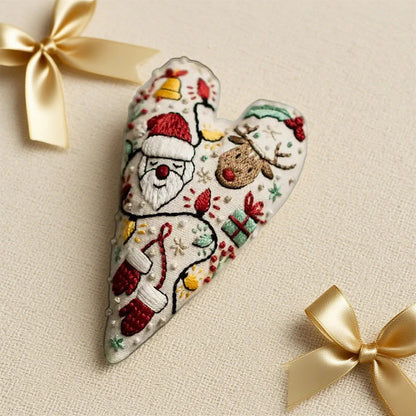Ručne vyšívaná vianočná súprava v tvare srdca