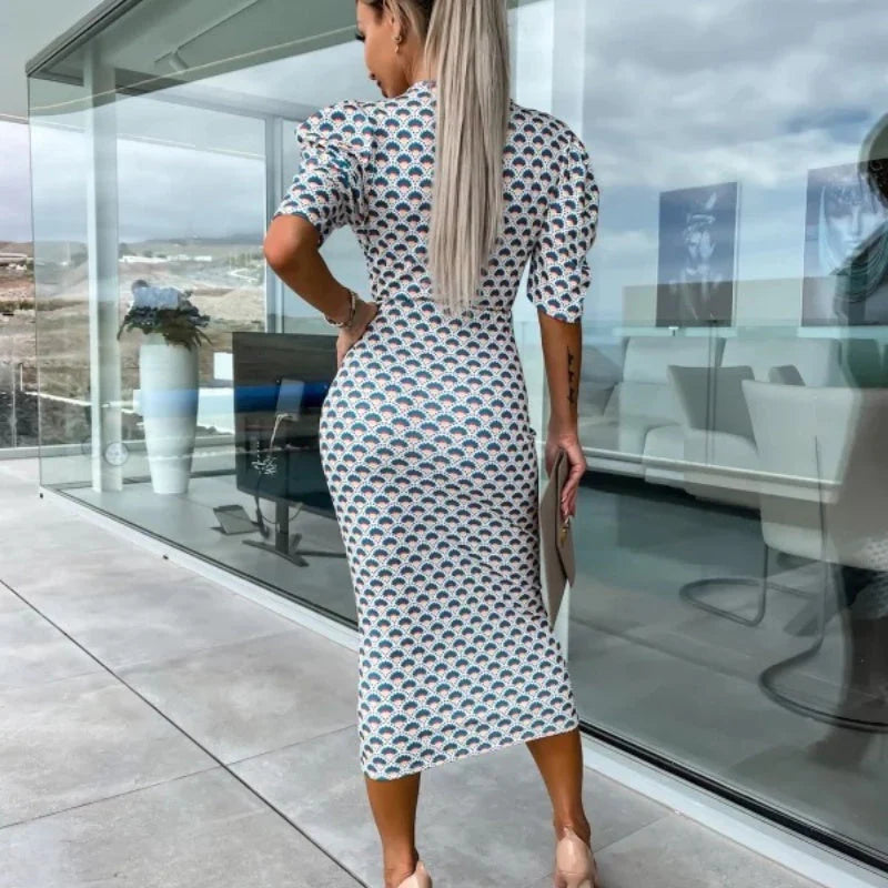 Dámske šaty s krátkym rukávom a výstrihom do V