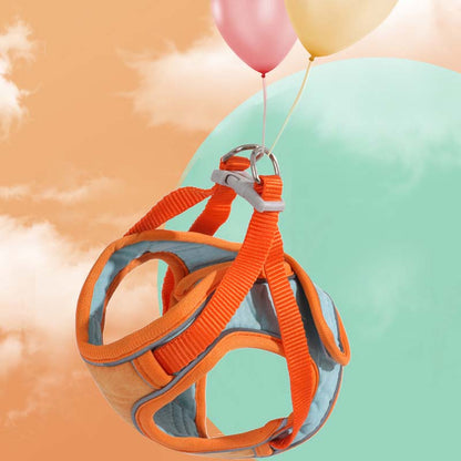 Reflexný postroj a vodítko proti úniku pre mačky