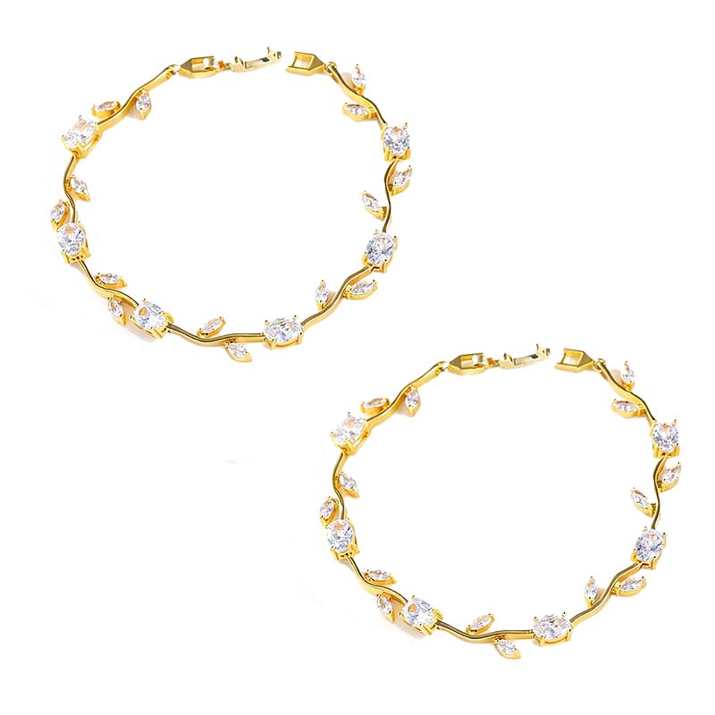 Jedinečný náramok s príveskom pre ženy